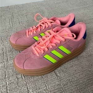 Adidas Sneakers